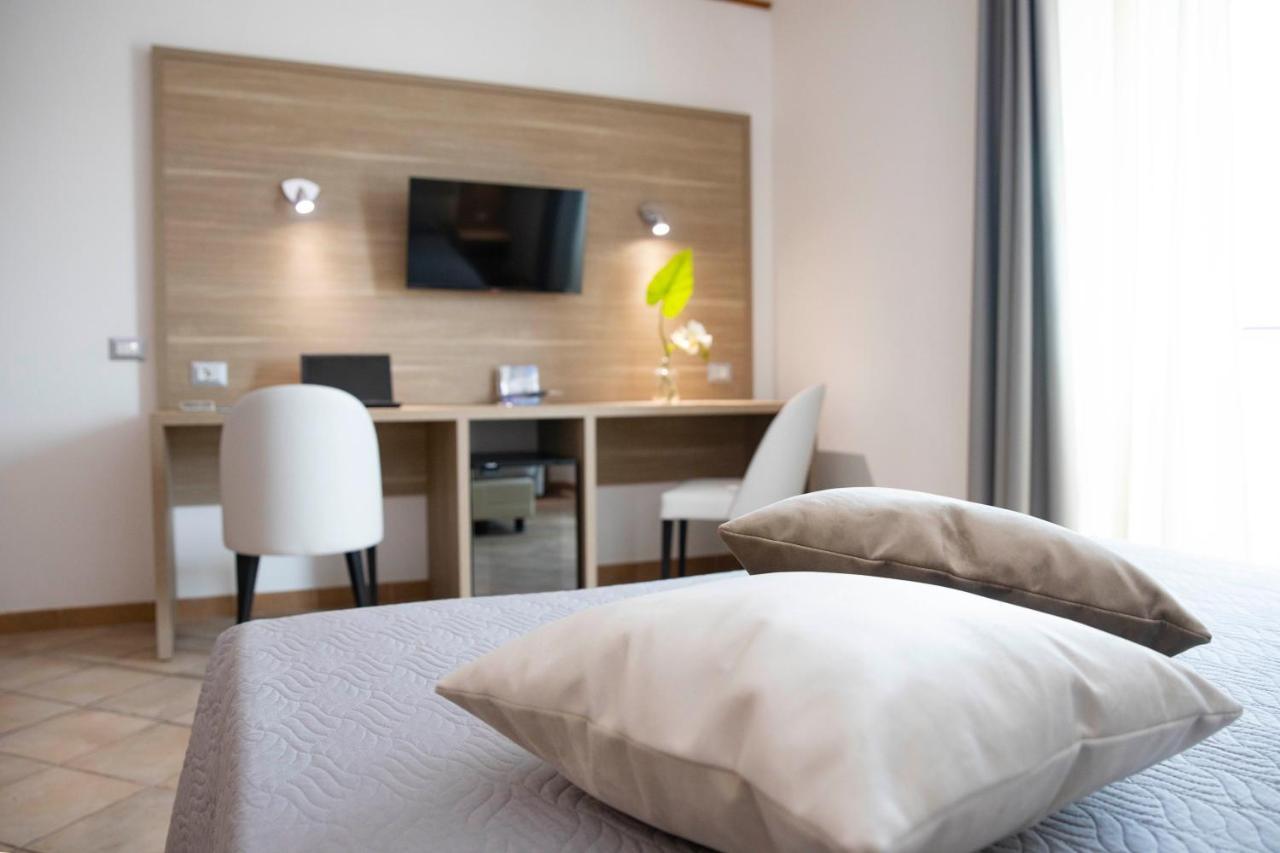 Pegasus Hotel 3*